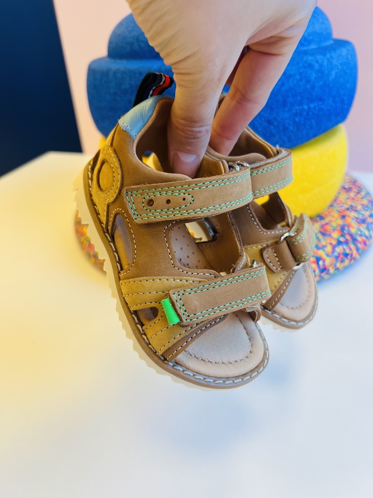 Sandaal gesloten hiel 8462r038