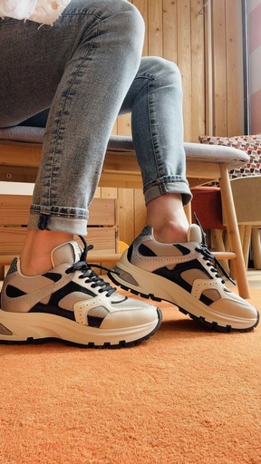 Sneaker runner liz curtis