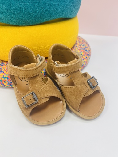 Sandaal gesloten hiel 