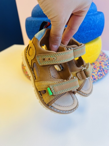 Sandaal gesloten hiel 8462r038